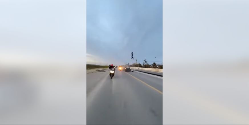 بالفيديو/ حادث مرور مروع قبيل موعد الافطار